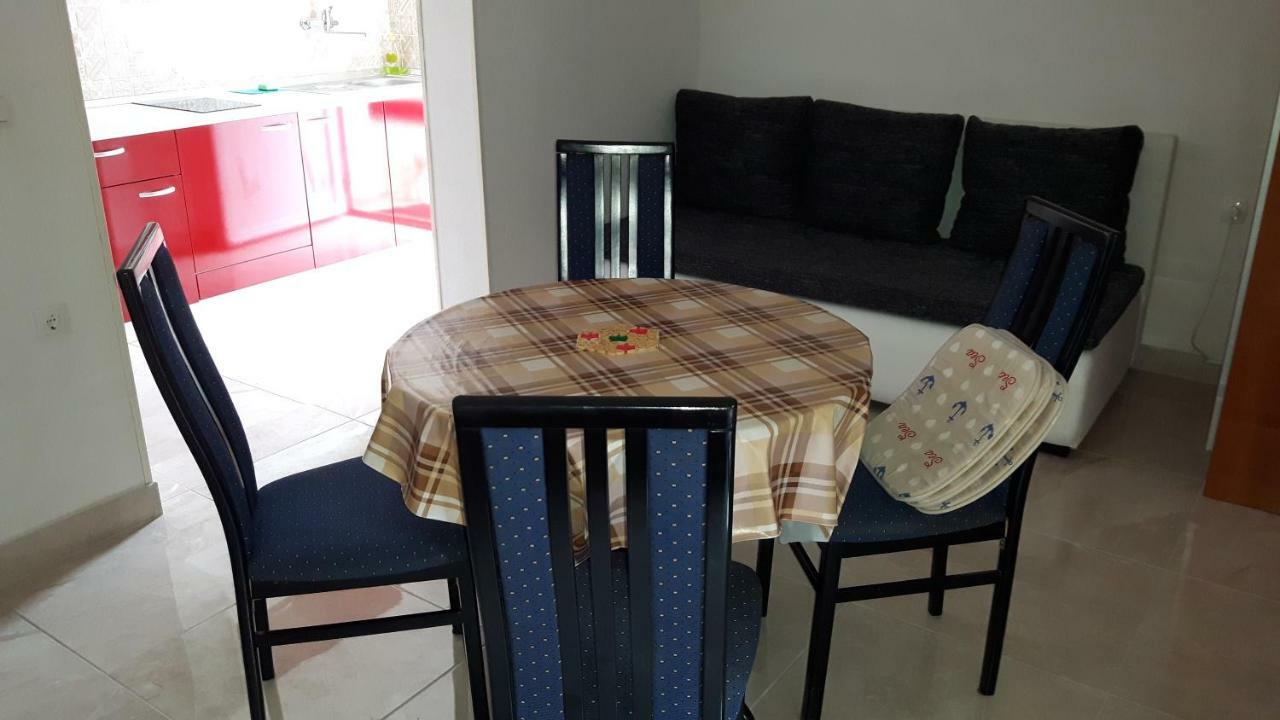 Apartments Babic Novalja Exterior photo
